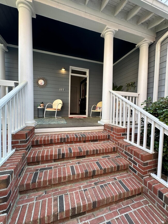 Primary Photo - 321 Landing Dr