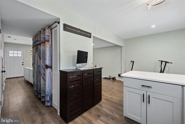 Building Photo - 4071 Bluebird Dr