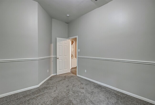Building Photo - 18207 Red Eagle Ct