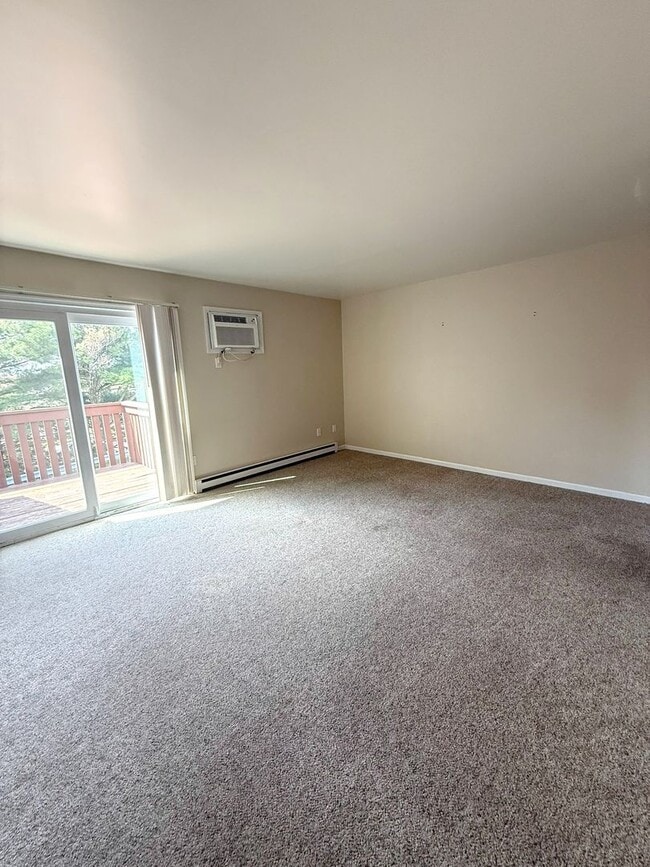 Building Photo - 1308 S Mt Joy St