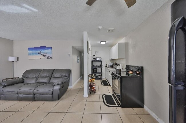 Building Photo - 11708 Balm Riverview Rd