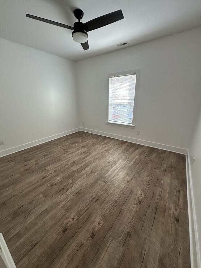 Building Photo - Updated 3BR Home Near Tennessee River | Pet Friendly