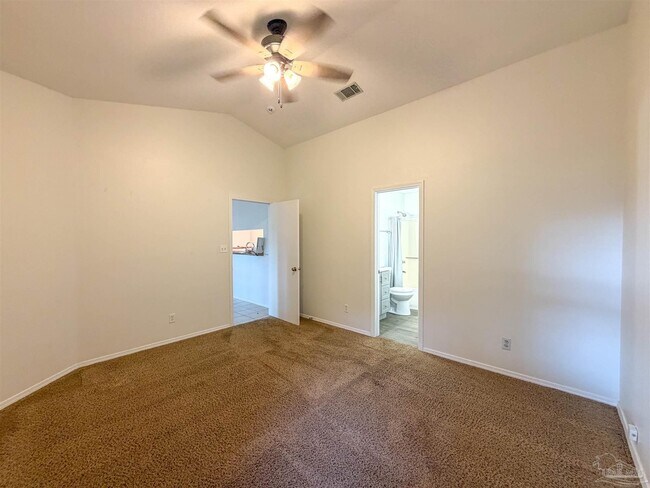 Building Photo - 8101 Treetop Ln