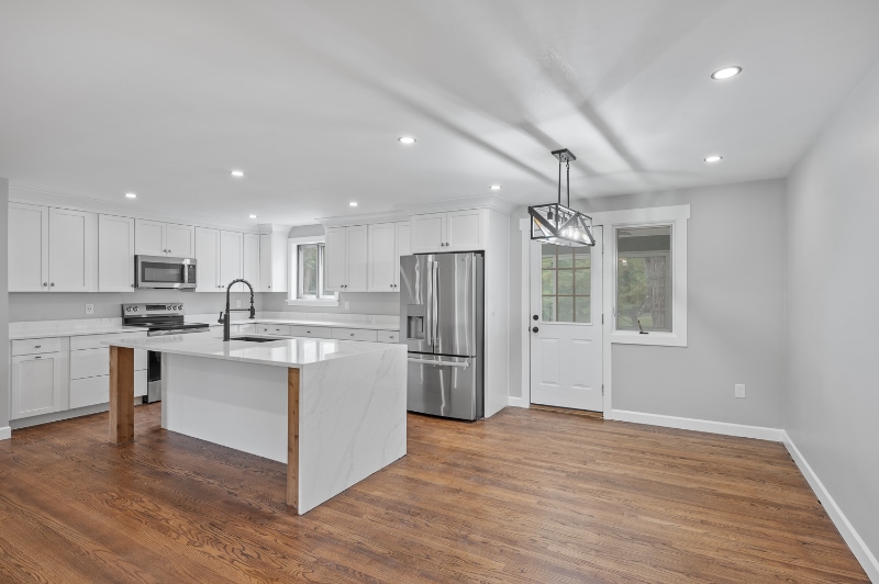Building Photo - 9149 Wintergreen Dr