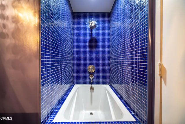 Building Photo - 3955 Farmouth Dr