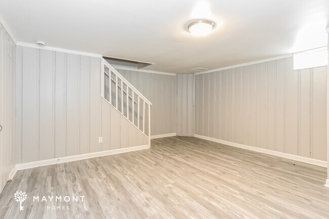 Building Photo - 7805 Kavanagh Rd