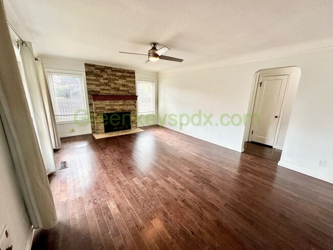 Building Photo - 4-Bedroom 2-Bathroom Mid-Century Ranch wit...