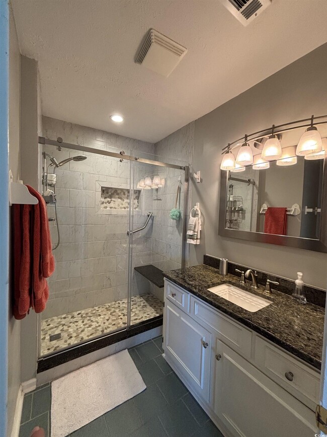 Building Photo - 4034 Fairway Lakes Dr