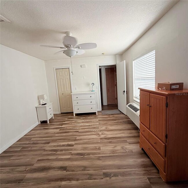 Building Photo - 801 Orchid Dr