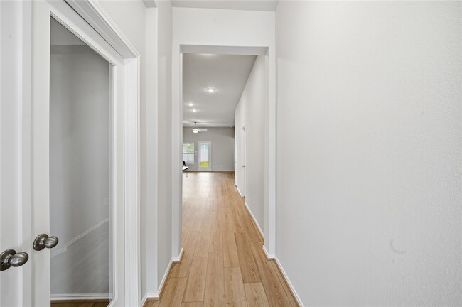 Building Photo - 2415 Honeyberry Shrub Dr