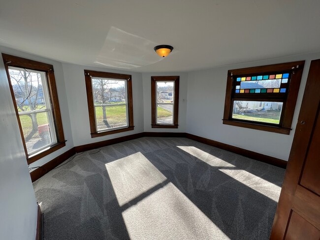 Building Photo - 642 Dryden Rd