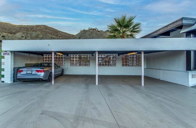 Building Photo - 39955 Estates Rd