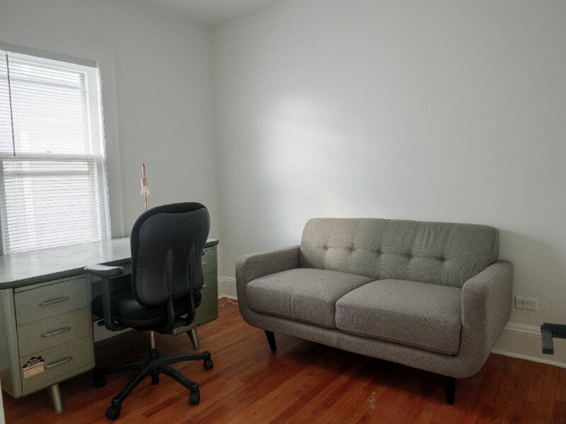 Building Photo - 2580 E 127th St