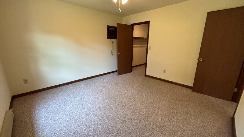 Building Photo - 1949 Western Ave