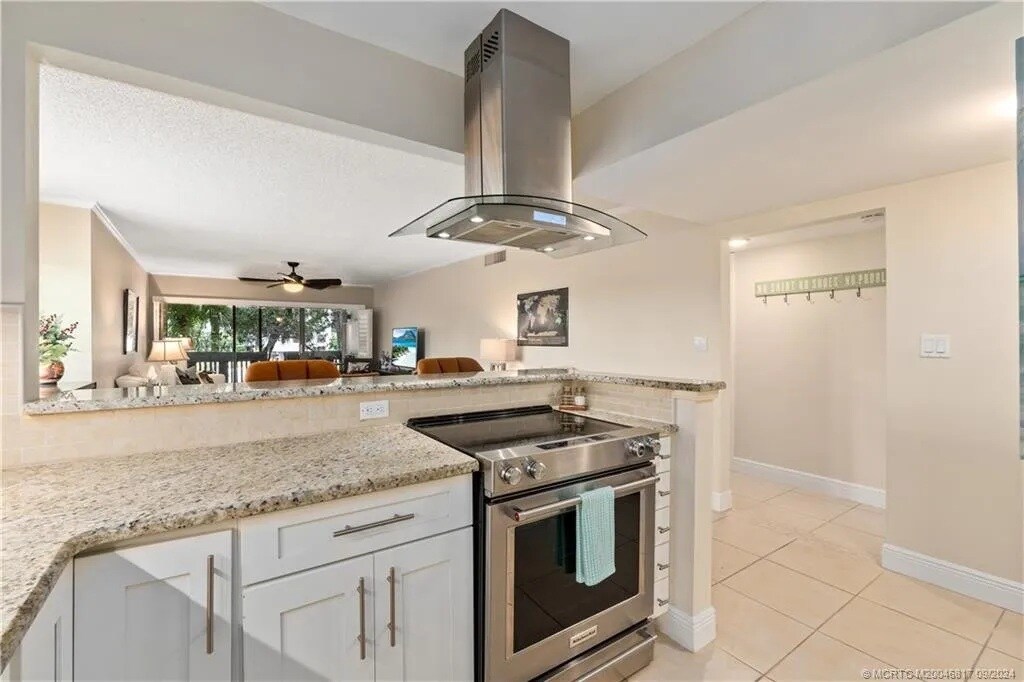 Range/Hood - 175 SE Saint Lucie Blvd