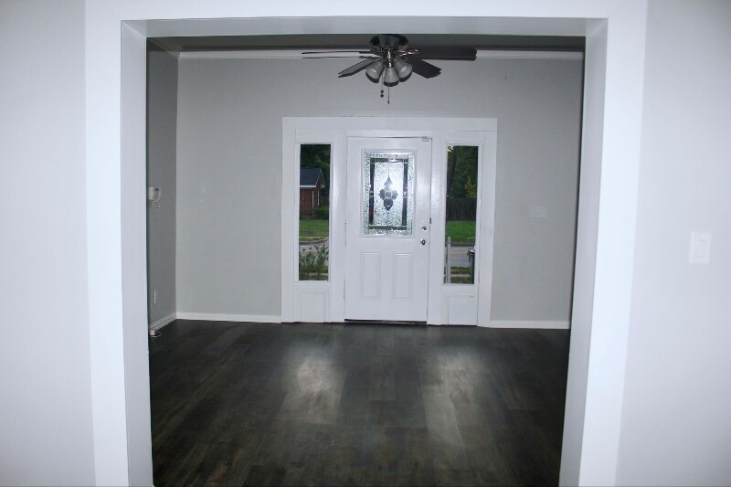 Building Photo - 508 N Dallas Ave