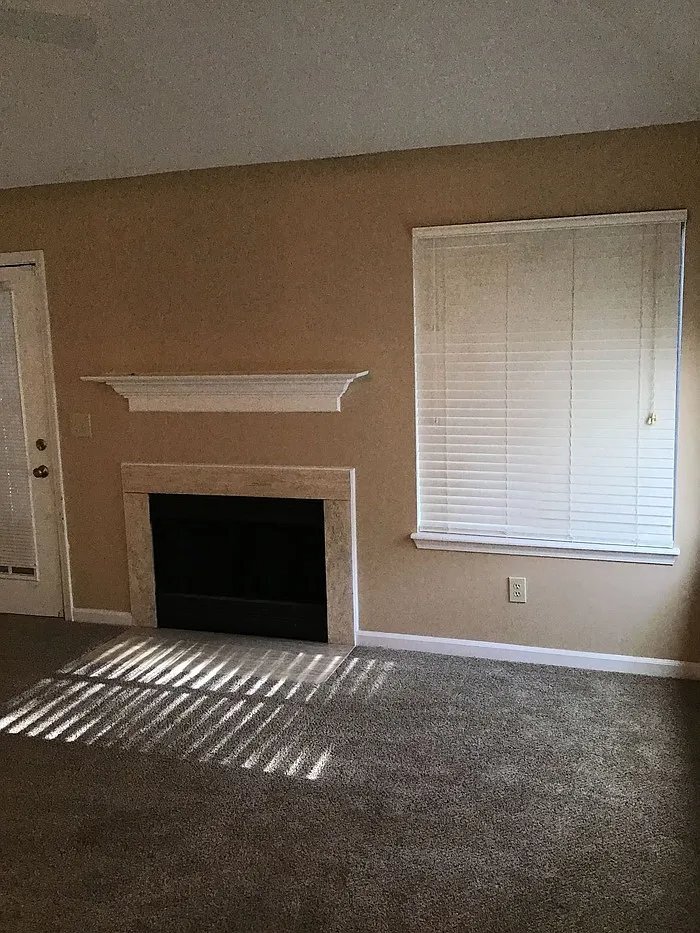 Building Photo - 220 Risdon Way