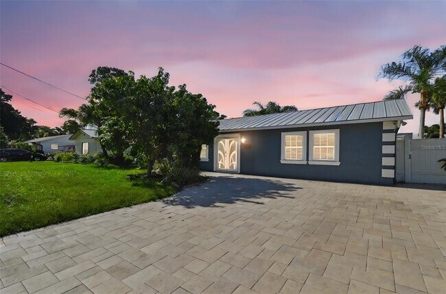 Primary Photo - 8708 Thornwood Ln