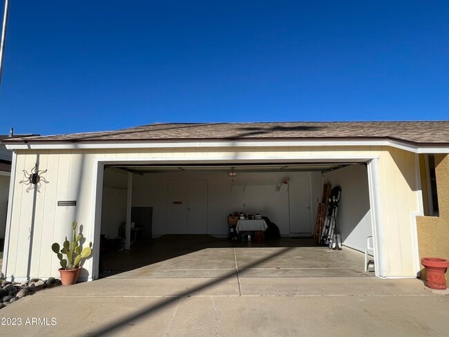 Building Photo - 10939 W Saratoga Cir