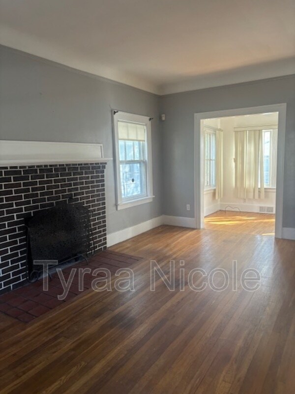 Building Photo - 4235 Glendale Ave