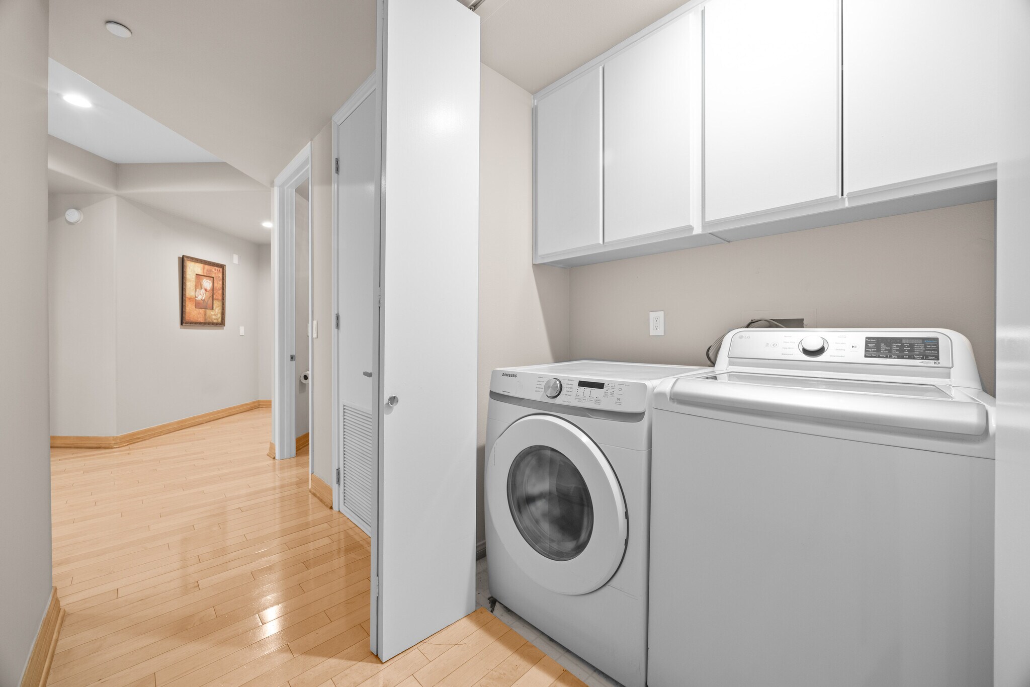Washer Dryer - 1875 S Beverly Glen Blvd