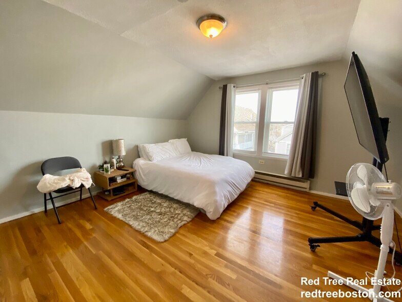 Building Photo - 3140 Washington St