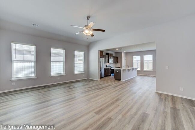 Building Photo - 4/2.5/2 Small New Neighborhood in Broken A...