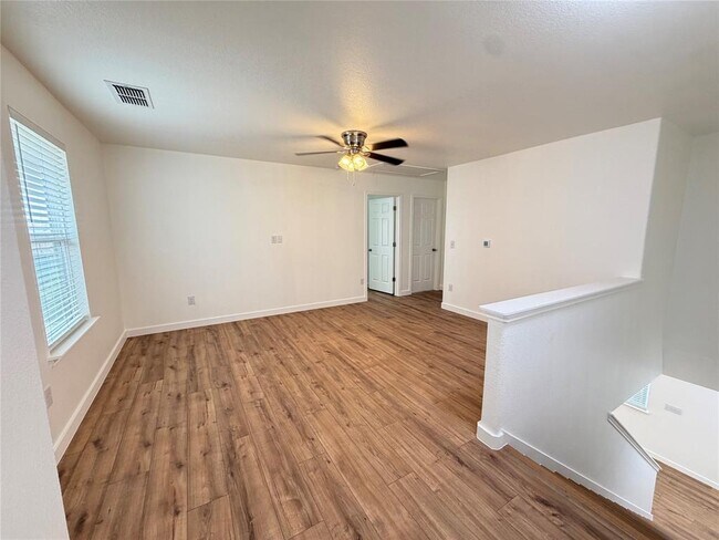 Building Photo - 10321 Forest Grove Dr