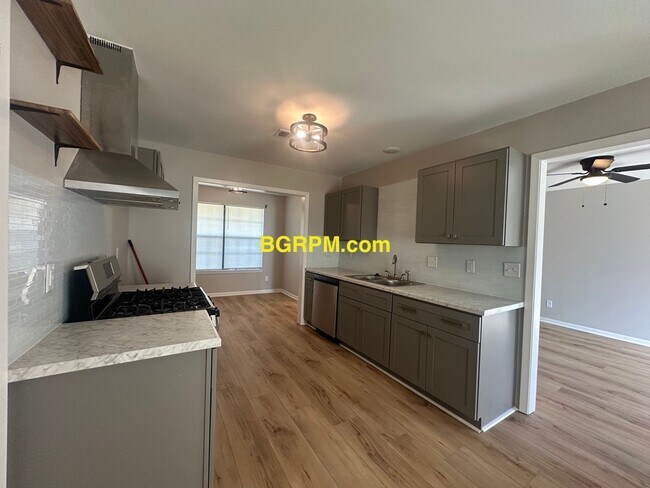 Building Photo - 9 Bradburn Rd