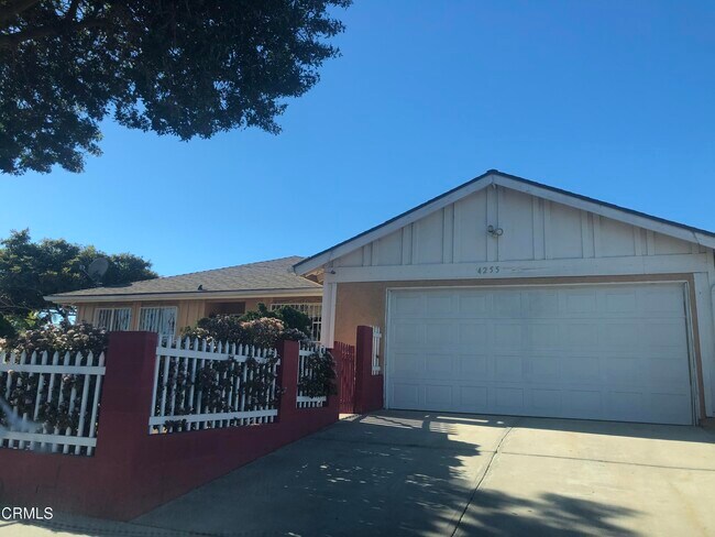 Building Photo - 4255 San Simeon Dr