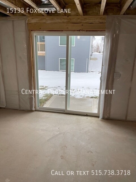 Building Photo - 15133 Foxglove Ln