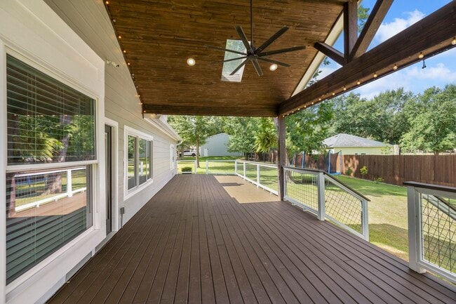 Building Photo - 5178 Lazy Ln