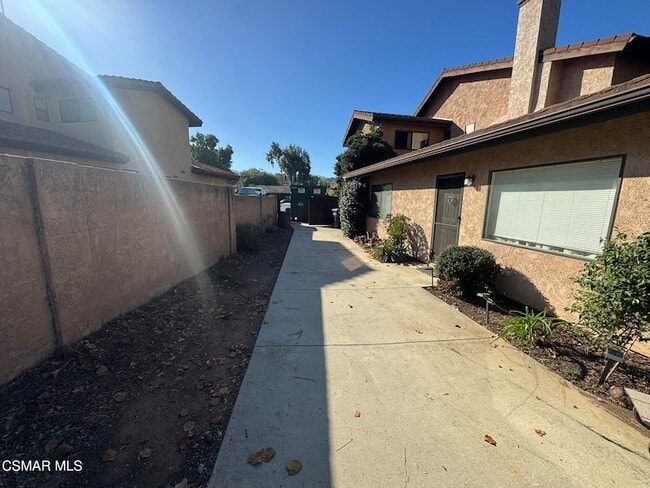 Building Photo - 576 Pinecliff Pl