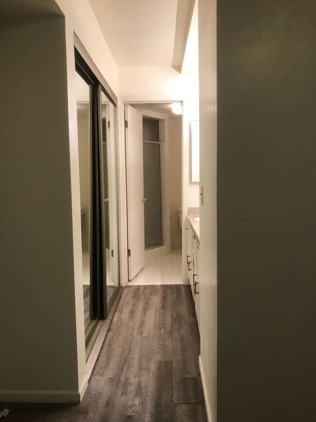 Building Photo - Beautiful Quailbrook 2 Bedroom!