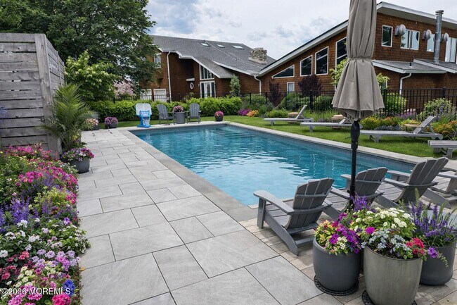 Building Photo - 3 Elizabeth Pl