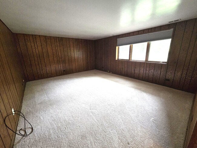 Building Photo - 1111 S Waukegan Rd