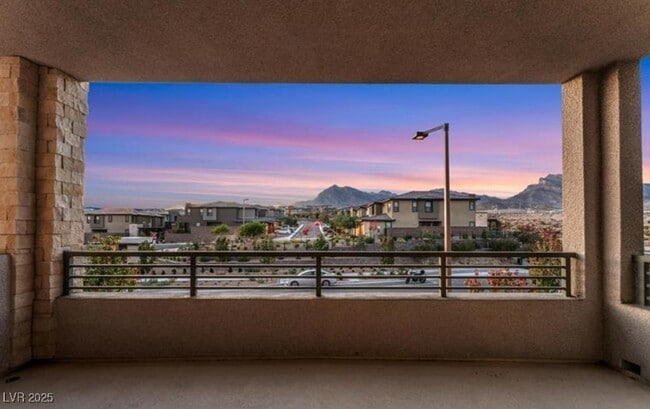 Building Photo - 660 Clowder Spring Way