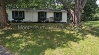 Building Photo - 3 Bed / 1 Bath House