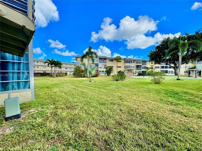 Building Photo - 4431 NW 16th St