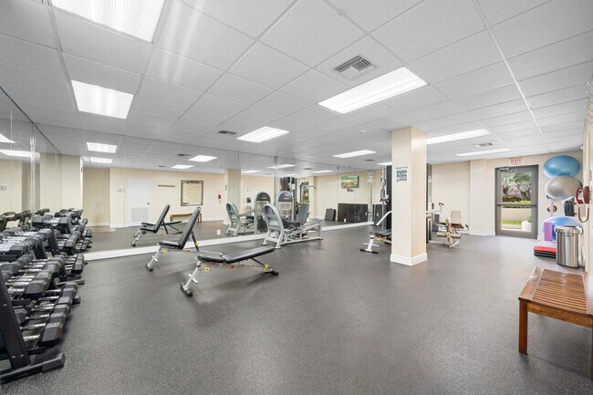 Building Photo - 5000 N Ocean Blvd