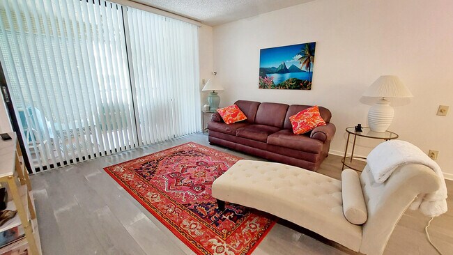 Building Photo - 367 S Federal Hwy