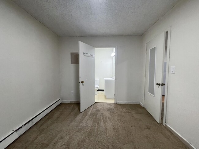 Building Photo - 720 18th Ave