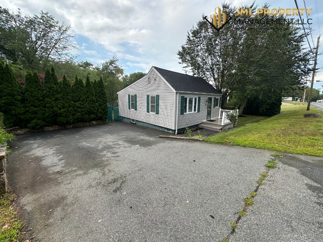 Building Photo - 178 Old Westport Rd
