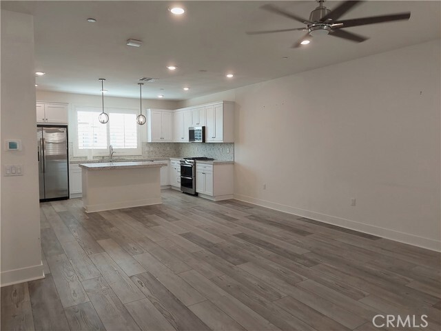 Building Photo - 18289 Iris Ln
