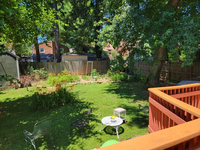 Building Photo - 2758 W George Mason Rd