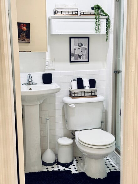 Building Photo - 182 Commonwealth Ave