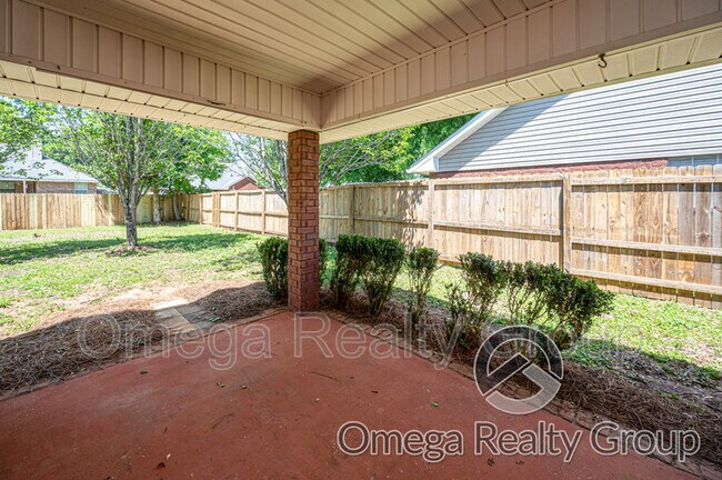 Building Photo - 2672 Rosebud Dr E