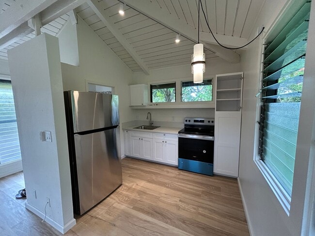 Building Photo - Rare Detached 1BR Sanctuary in Princeville