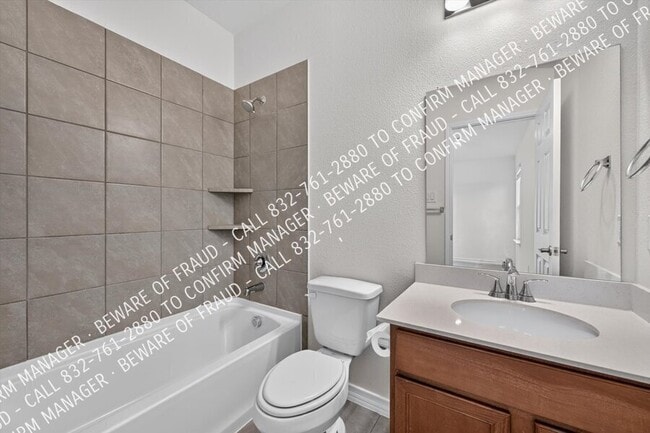 Building Photo - 395 Boroughbridge Dr