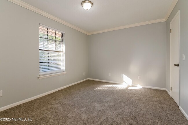 Building Photo - 8167 Fort Chiswell Trail